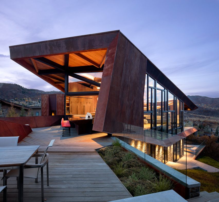 owl-creek-skylab-architecture-residential-colorado-usa_dezeen_2364_col_17-852x784